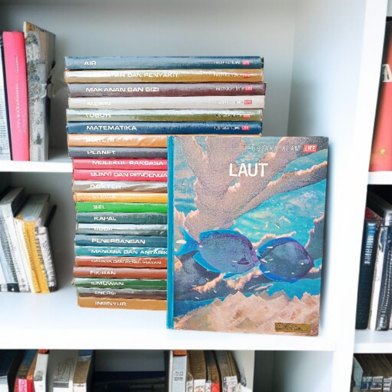 Ensiklopedia Pustaka Alam Life
