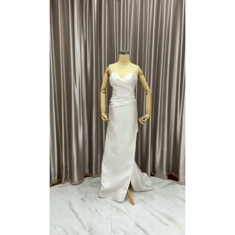 Preloved White Satin Gown