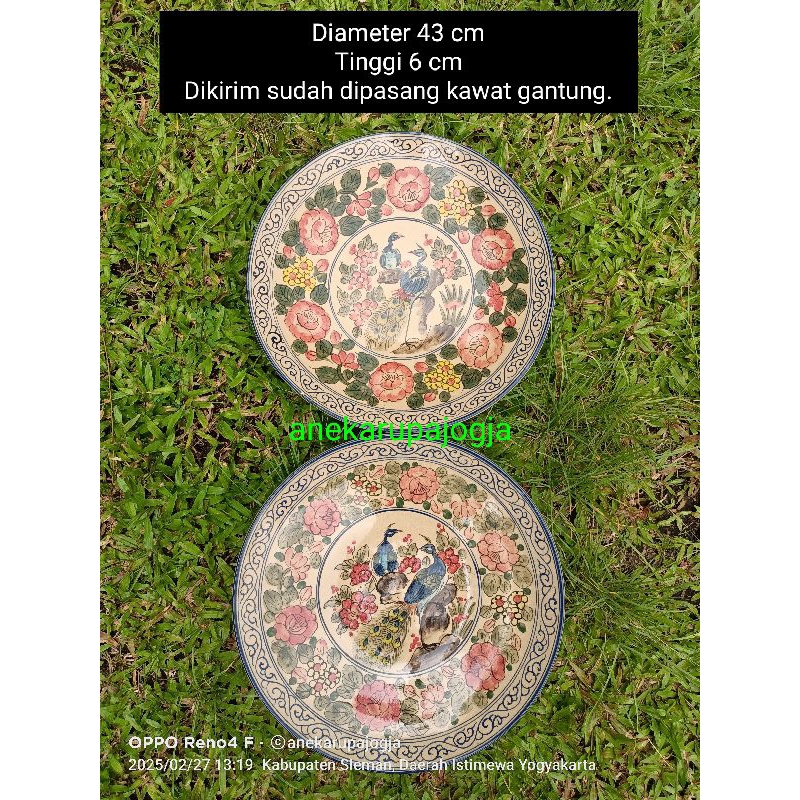 2 buah piring gantung keramik lukis motif imari gambar bunga untuk dekorasi hiasan dinding