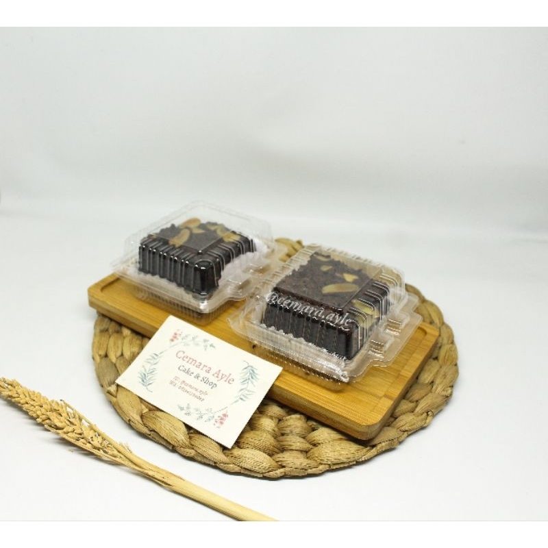 

[Ready] Fudgy Brownies Slice
