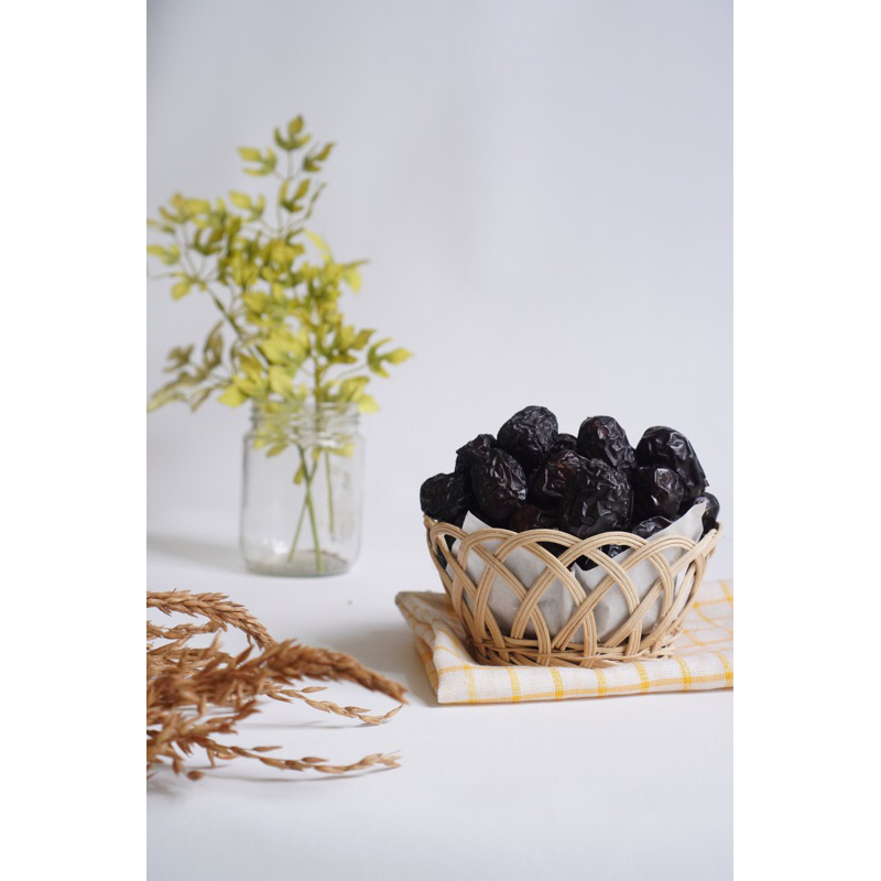 

Kurma ajwa 1 kg "Ajwa Madinah