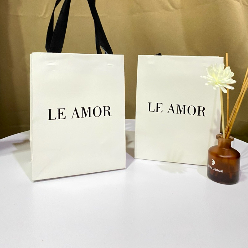 

Paper Bag LE AMOR Paper Bag Parfume Pembungkus Kado