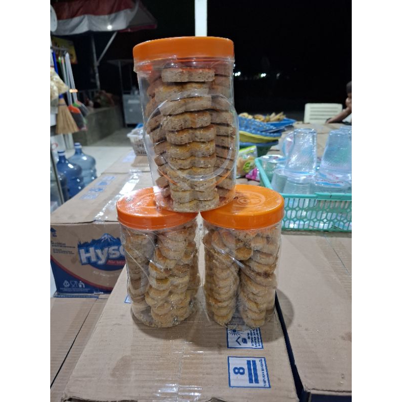 

10. kue kacang toples 3 ukuran sedang