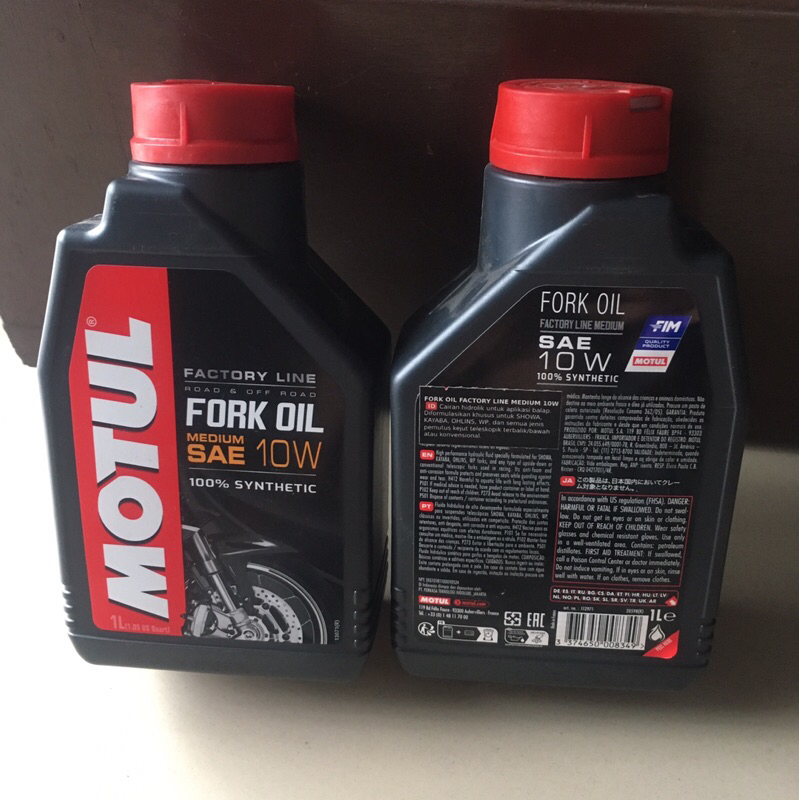 OLI AS SHOCK DEPAN MOTUL MEDIUM 10w SYNTHETIC  OLI SHOCK SOK DEPAN MOTUL 10W medium SYNTHETIC 1liter