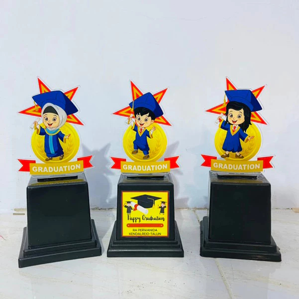 Piala Wisuda TK Model Bintang Plakat Wisuda Anak Model Bintang Toga Piala Wisuda Akrilik Custom