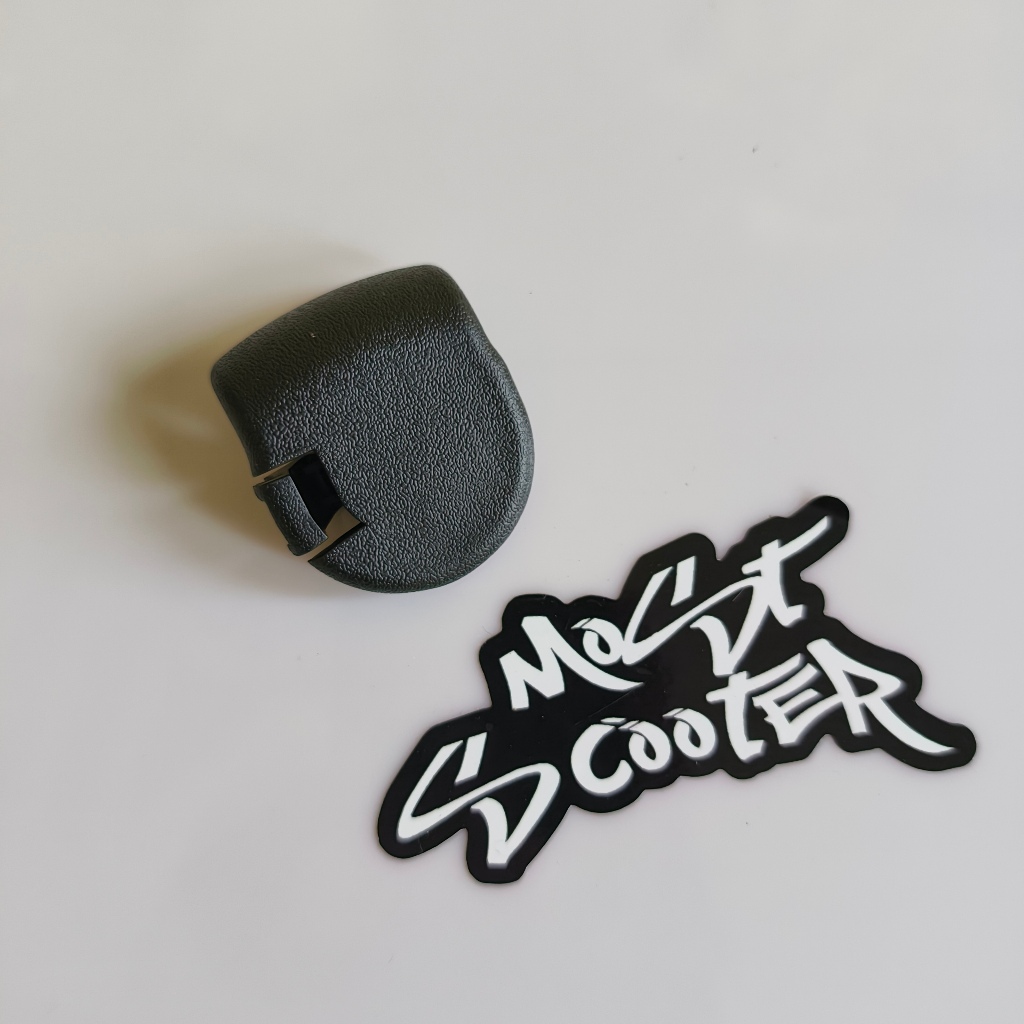 Spoiler Plug Tutup Baut Body Vespa Sprint Primavera Original