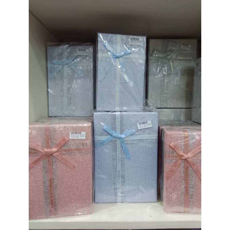

Kotak Kado