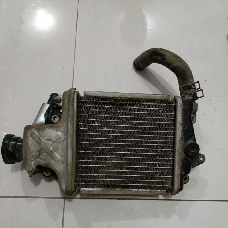 Radiator Vario 150,original,bekas copotan