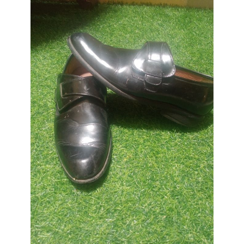 Sepatu Formal Pria Dewasa Buccheri preloved