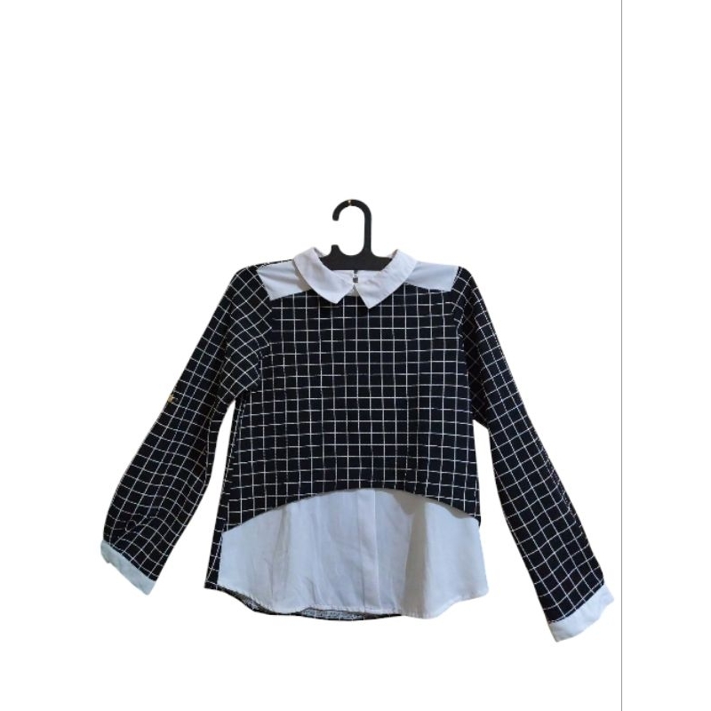 Preloved Blouse Kotak Hitam-Putih