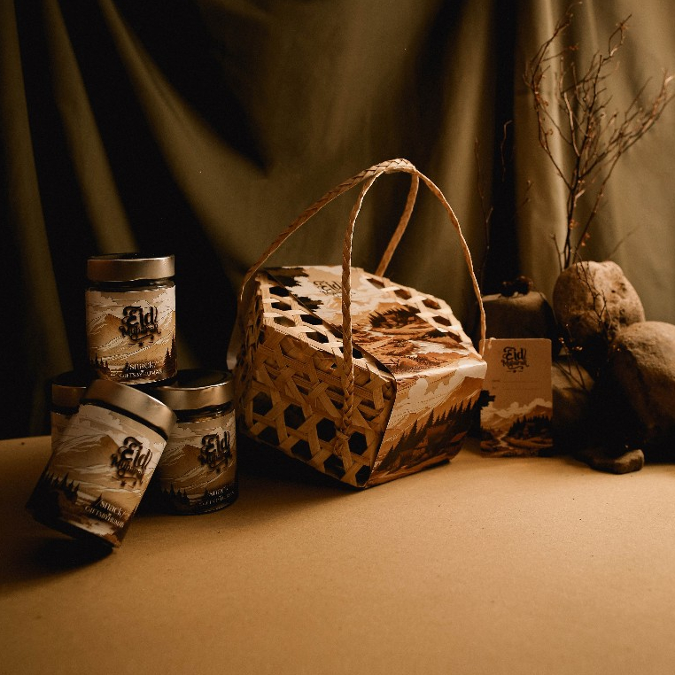 

GIFTSBYHUMAN HAMPERS RAYA IDUL FITRI EID : ALEEZVA