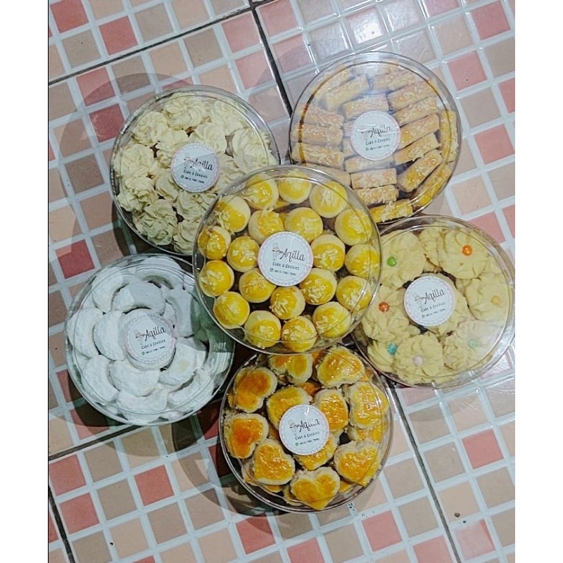 

PROMO UNTUNG( kue isi 7toples ukuran 500grm)