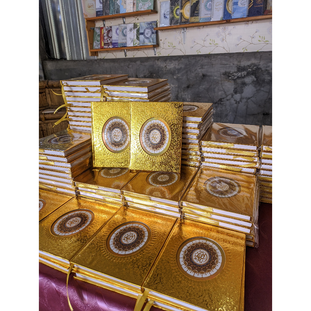 Buku yasin dan tahlil Hardcover MQ 233  / Isi 128 halaman HVS / Free 2 halaman tambahan