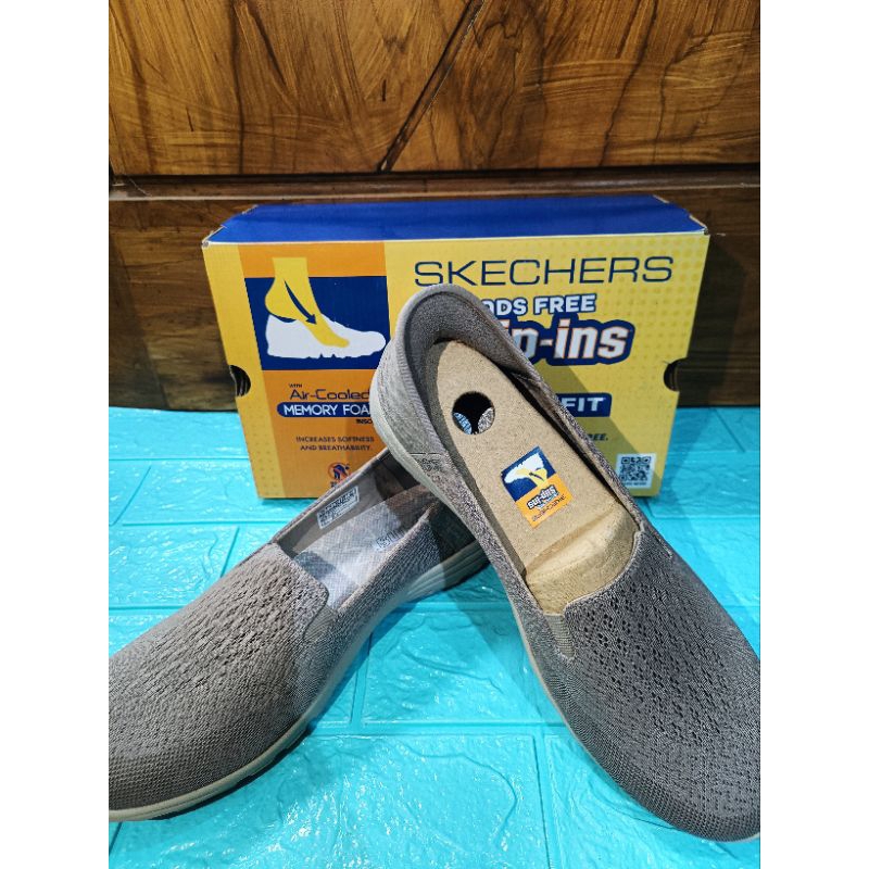 Sepatu Skechers Slips Ins RelaxedFIT |Taupe| size 40 | Link CO | Baca Deskripsi