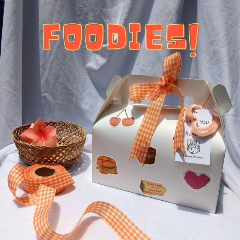 

GABLE BOX AESTHETIC | Hampers | Gift custom | snack Gift | GABLE BOX by t'buana dreamy. this is "FOODies" gable buan's