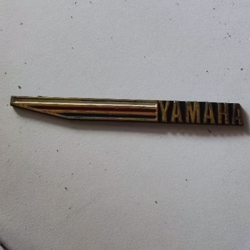 emblem body kiri yamaha v80 cdi emblem tangki yamaha v80 cdi bagian kiri