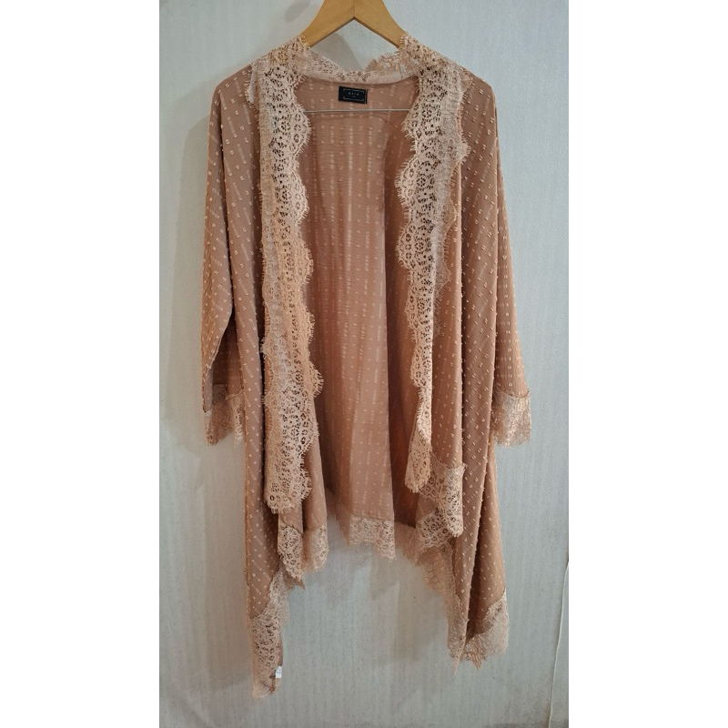 TEXTURE OUTER LACE (PRELOVED)