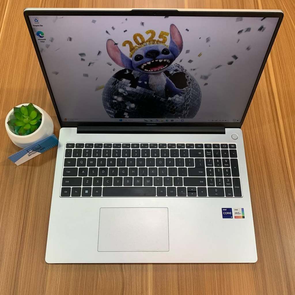 HUAWEI CORE i9 GEN 13 RAM 16GB SSD 1TB SECOND/BEKAS