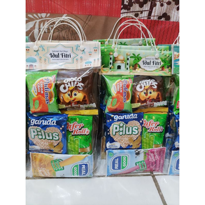 

Paket Hemat (Isi 10 Paket) Bingkisan Ulang Tahun /Lebaran / Makanan Ringan / Snack