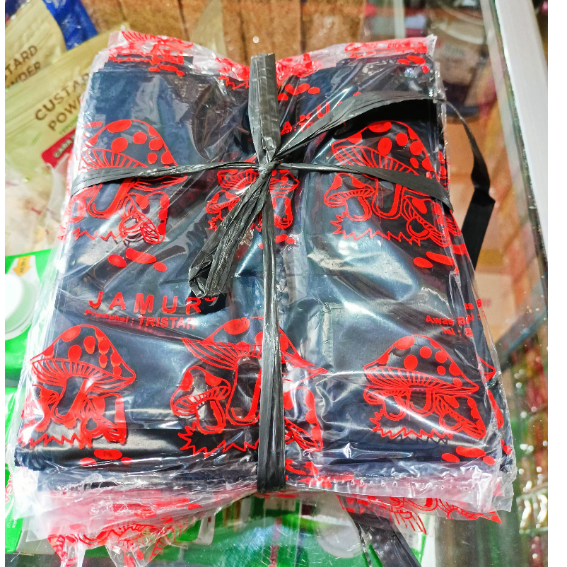 Kantong Plastik Kresek Kecil Jamur Merah Warna HItam Ukuran 15