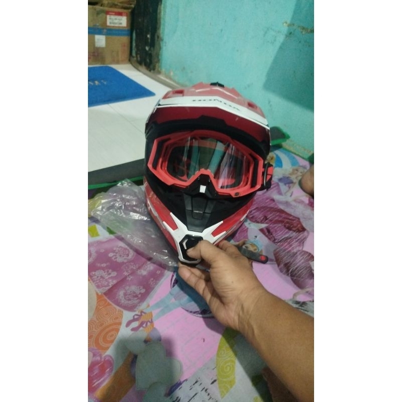 helm ori crf 150