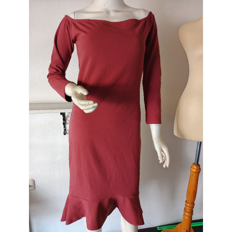 dress  wanita  GUESS