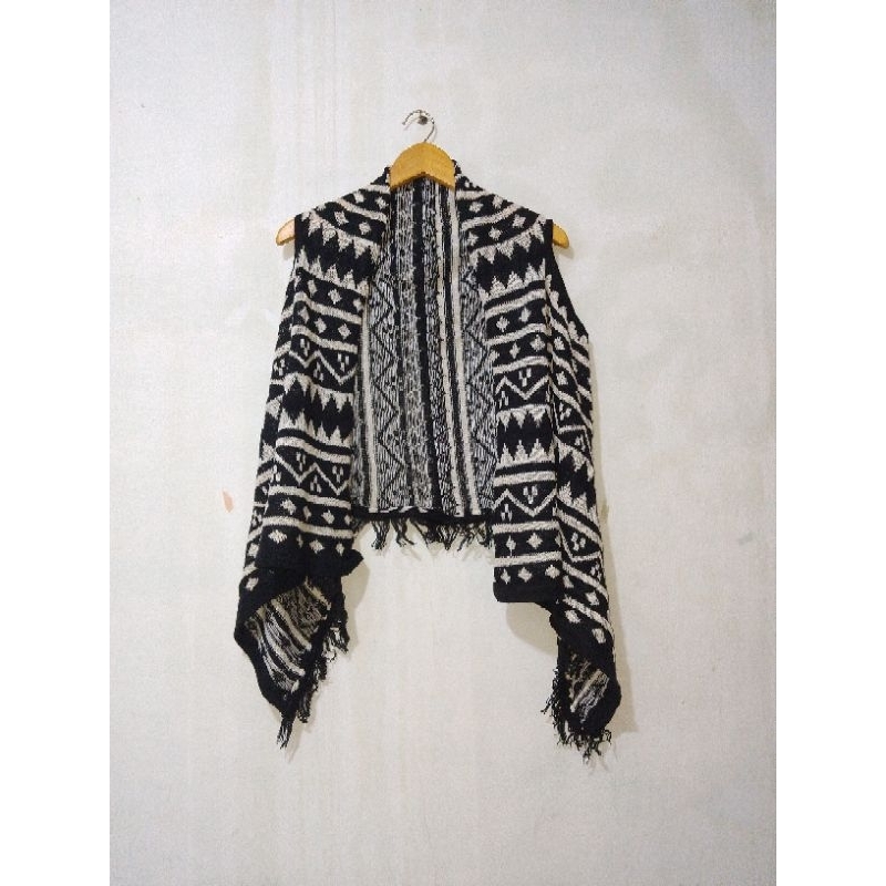 Outer Cape Tribal Etnic | Rompi Rajut