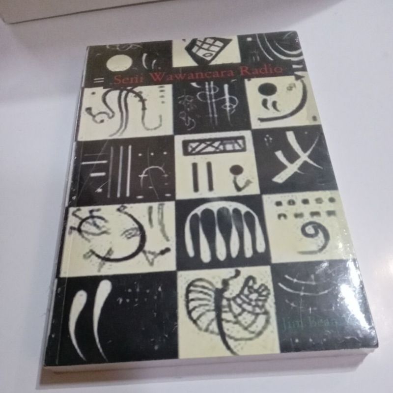 Seni Wawancara Radio by Jim Beaman