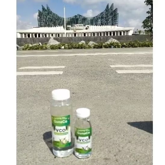 

GunaCo VCO virgin coconut oil. 250ml, Penajam