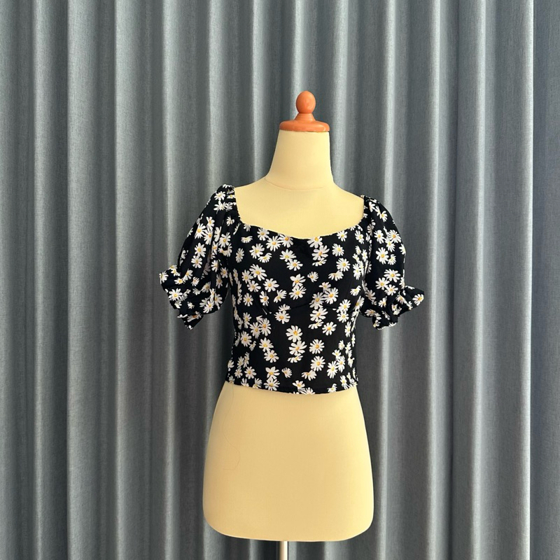 𝙋𝙍𝙀𝙇𝙊𝙑𝙀𝘿 Ninette Daisy Flower Floral Black Smocked Puff Sleeves Crop Top Blouse Bunga Fashion Wanita