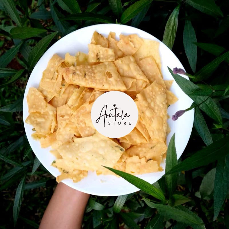 

keripik pangsit asin gurih 200gram