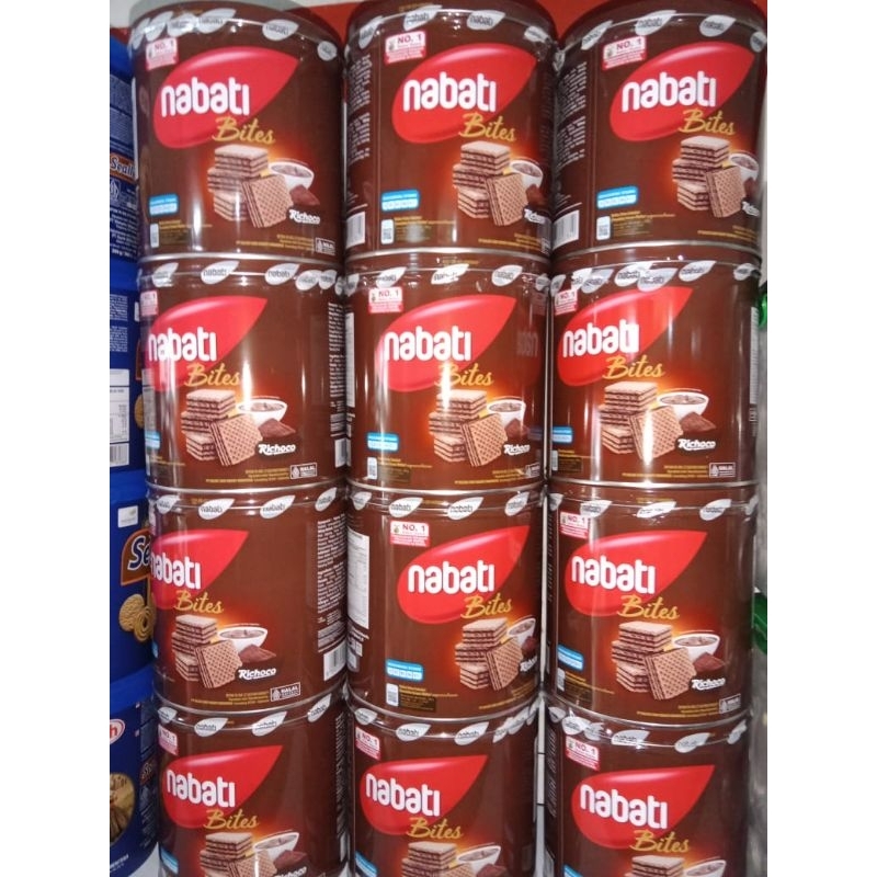 

NABATI COKLAT WAFER KALENG 240 G