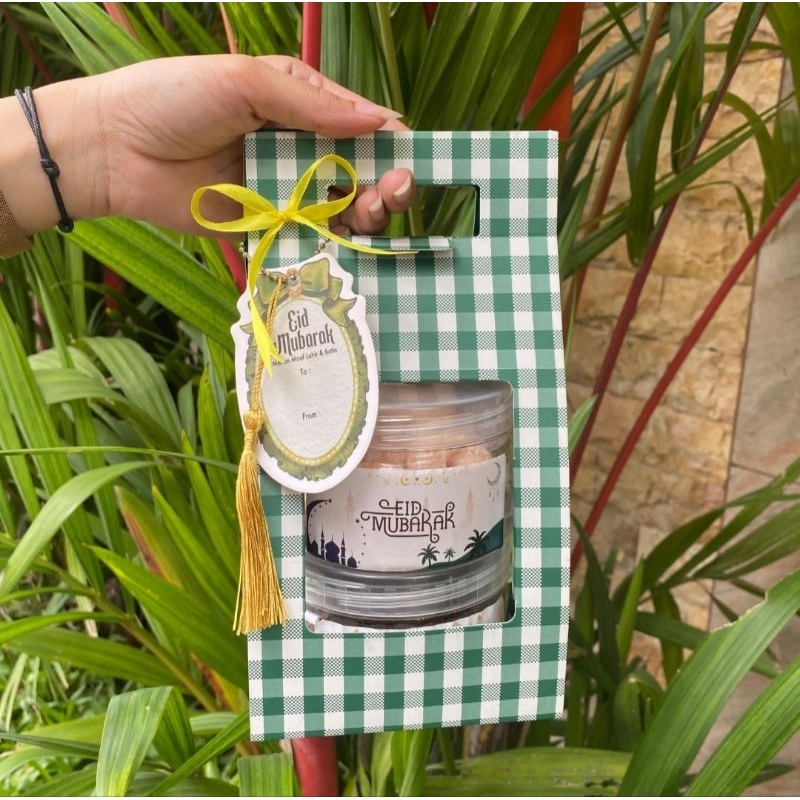 

PAKET AJWA HAMPERS