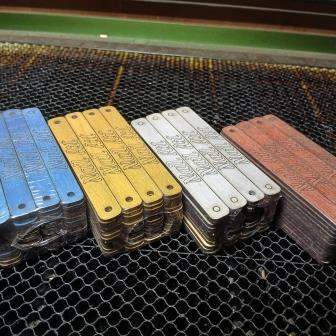 

LABEL MERK CUSTOM POTONG LASER UKIR LASER KAYU