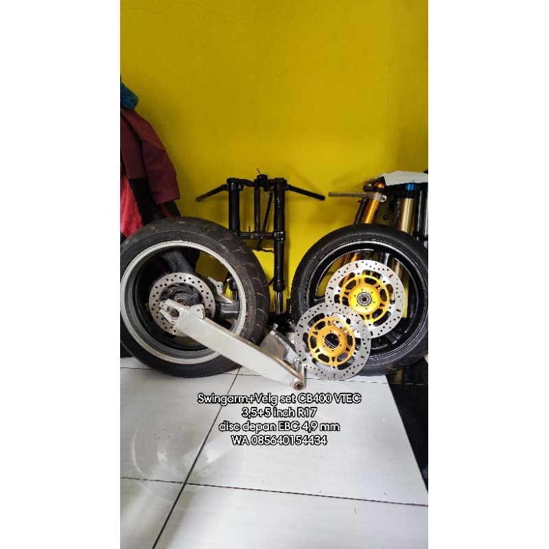 Bismillah...Dijual: Swing arm dan velg limbah moge honda CB400 VTEC
