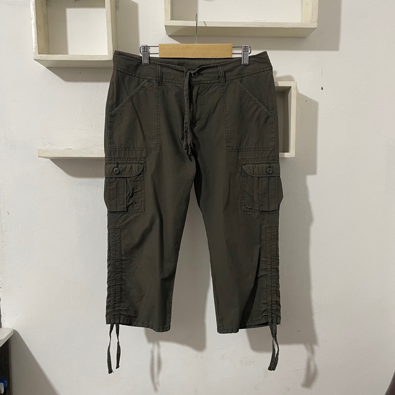 UNIQLO 3/4 Cargo Pants Original (A12.29)