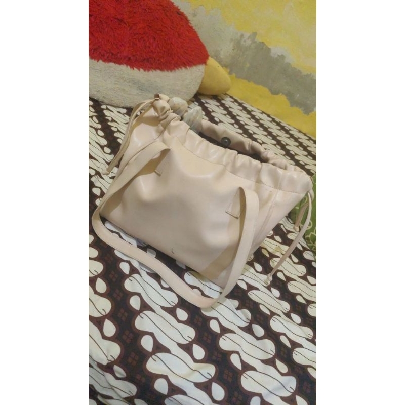 Preloved Shoulder Bag