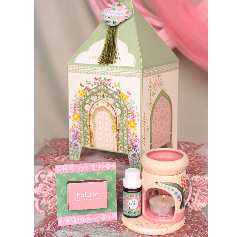 

HAMPERS LEBARAN / HAMPERS IDUL FITRI / PARCEL LEBARAN / HAMPERS RAMADAN / PREMIUM HAMPERS RAMADHAN / PARSEL EID MUBARAK / HAMPERS RAMADHAN - TUNGKU AROMATERAPI & OIL LEILA