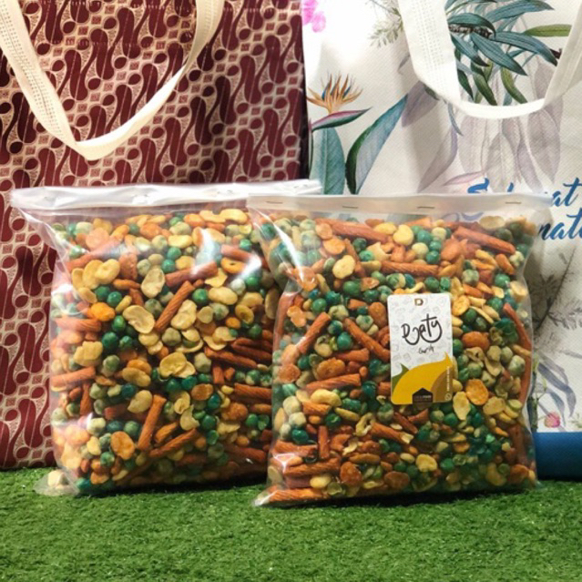 

Kacang Mix 500Gram