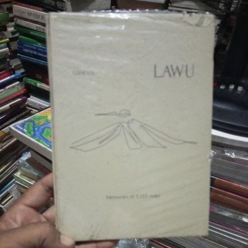 BUKU GUNUNG LAWU ( MEMORYIES OF 3.265 MDPL)