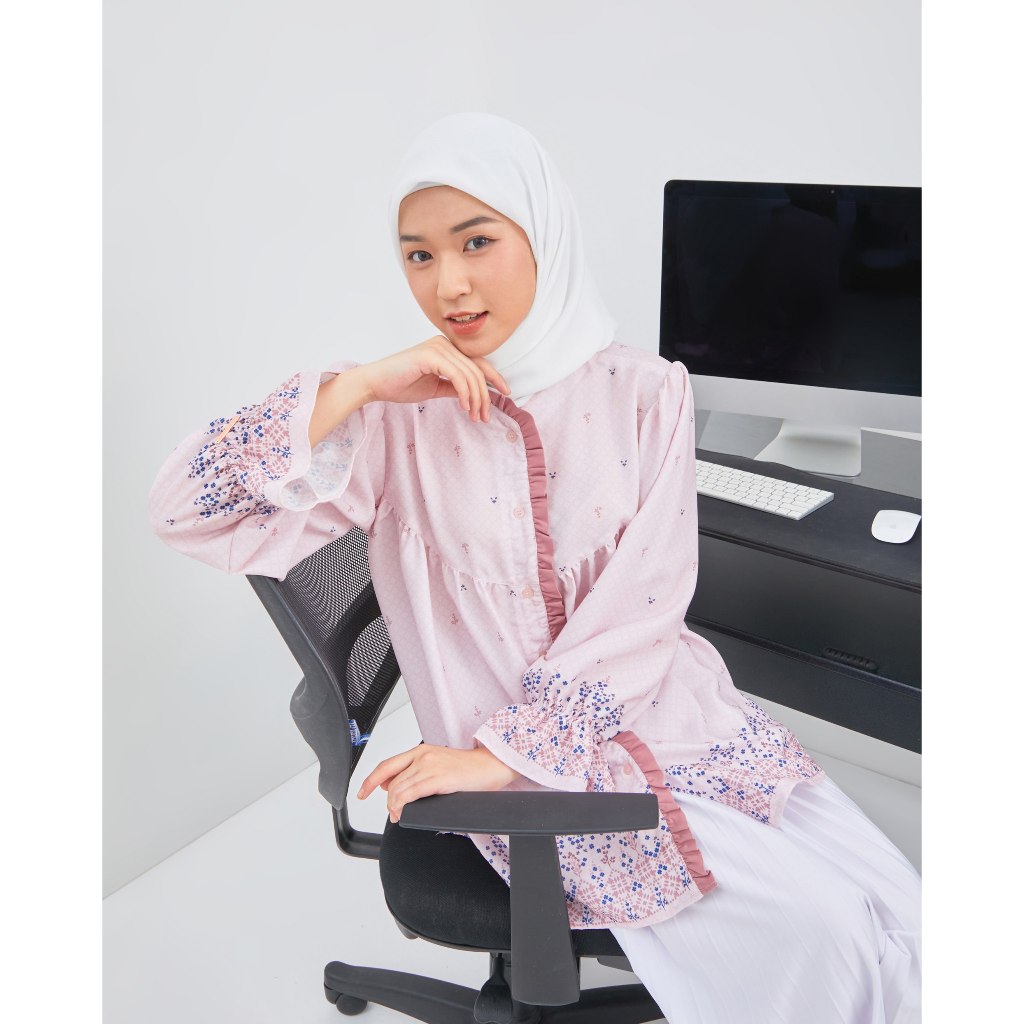 Blus Fashion Muslimah Wanita Formal Lebaran Kekinian Kancing Depan Lengan Ruffel S- XXL