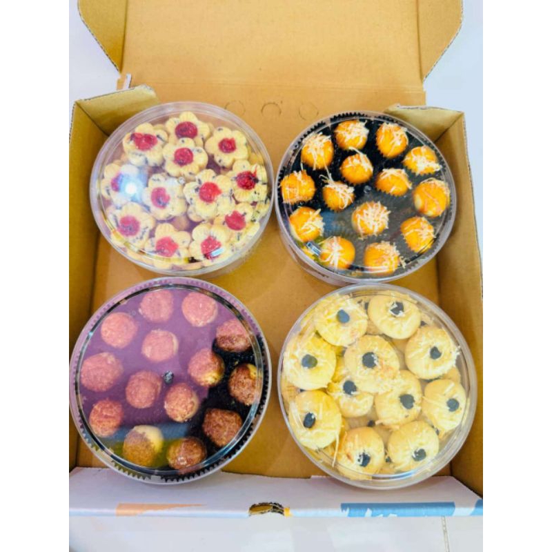 

PAKET JAJAN LEBARAN ISI 4 TOPLES @250GR (FREE BOX)