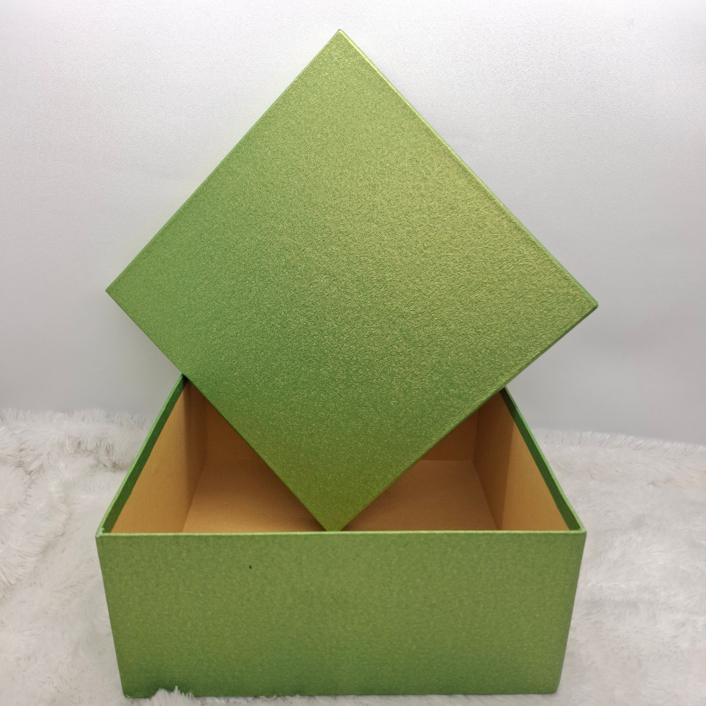 

PAKET Box polos standar 22x22x10cm idul fitri / hardbox cake hamper / kotak kue lapis/ LUAR KOTA