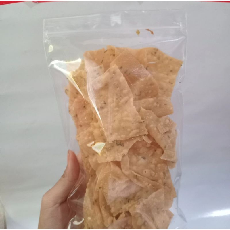 

Stik Pangsit/Kripik Bawang Homemade 100gr