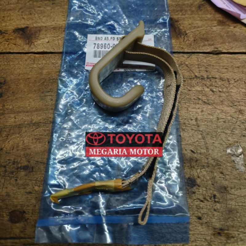 Hook Tali Gantungan Jok Belakang Innova Fortuner 2008 2014 ORIGINAL
