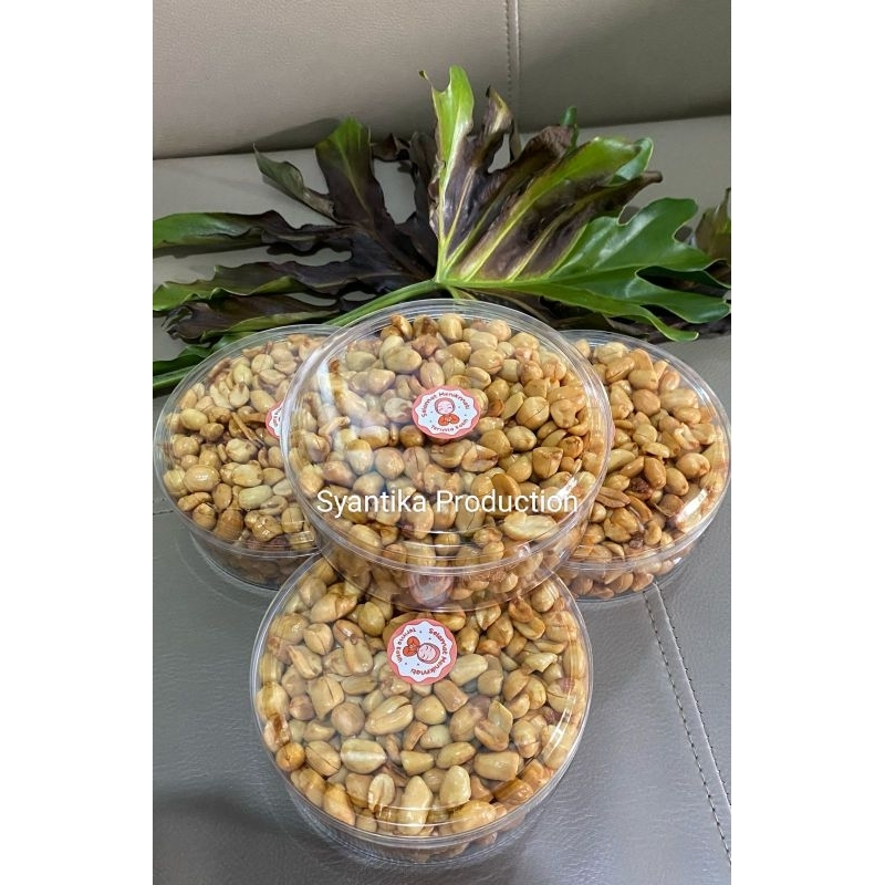 

Kacang Bawang Gurih dan Enak Ada Irisan Bawang Putih Goreng Kemasan 250 gram