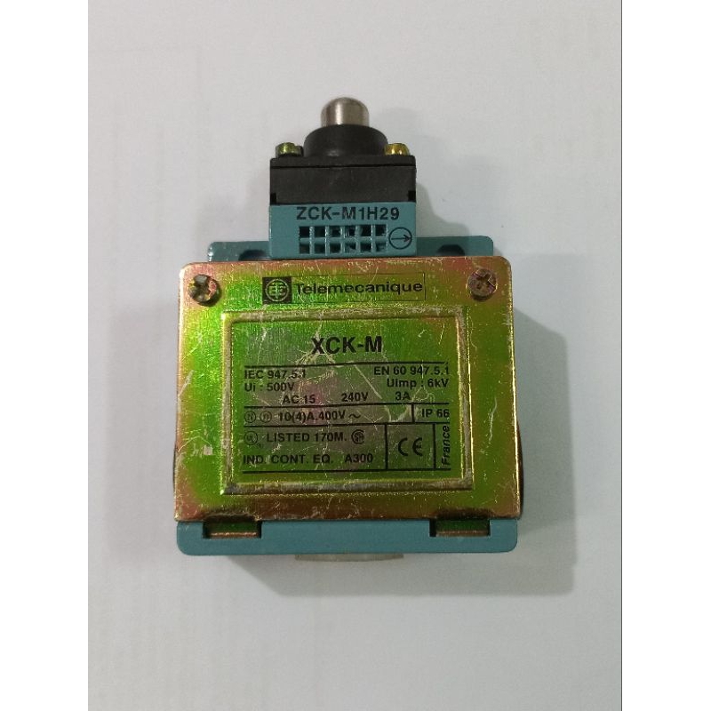 LIMIT SWITCH TELEMECANIQUE XCK-M10