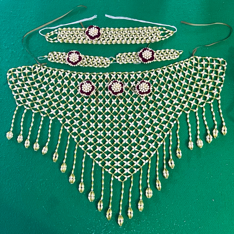 Set Baju Siraman Adat dengan Bando dan Gelang Bahu Imitasi Hijau