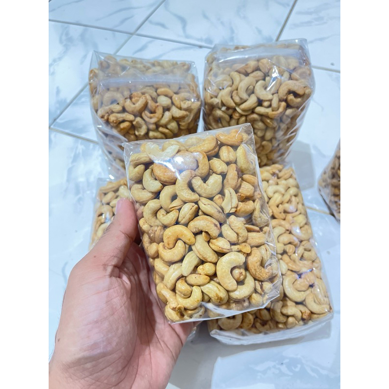 

Kacang Mete super grade A