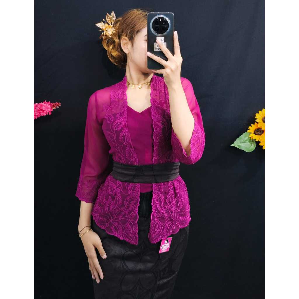 Kebaya Bordir Model Bed Lengan Lonceng, Pakaian Adat Bali Wanita